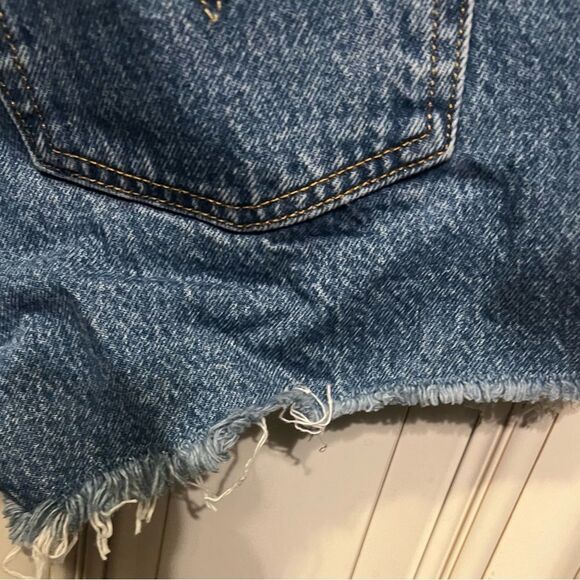 501® HIGH RISE WOMEN'S SHORTS Waist 28 - Picture 2 of 9